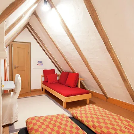 Σπίτι διακοπών Cosy With Gazebo