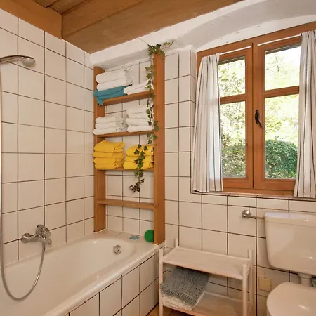 Σπίτι διακοπών Cosy With Gazebo Weißenburg in Bayern