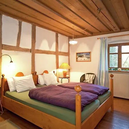 Σπίτι διακοπών Cosy With Gazebo